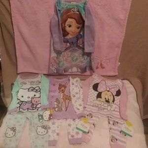 NWT- DISNEY'S 3- pair of PJ' & 1-NWOT Nightgown.24